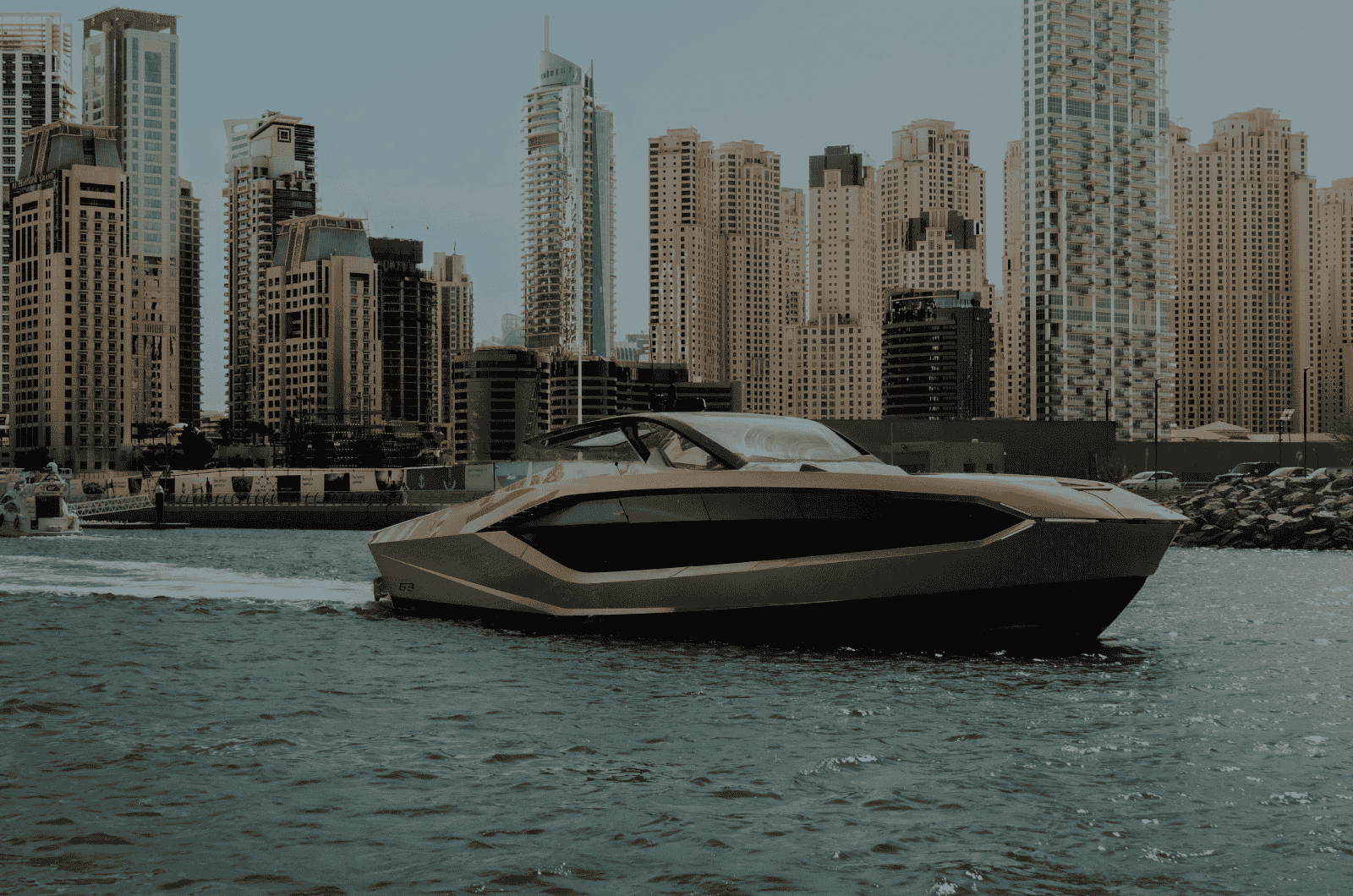 Luxury yacht rental Dubai